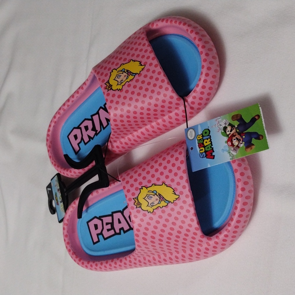 Ground Up Princess Peach Slide Size 7 Pink